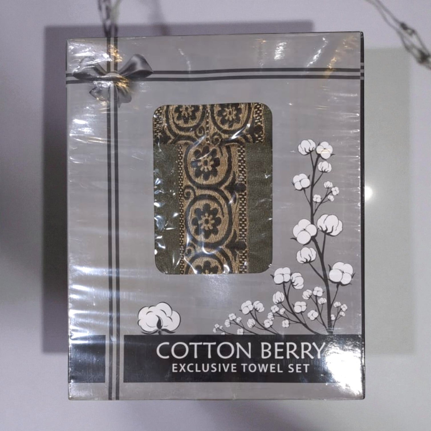 Cotton Berry Towel Set - Towels - PKR 4,500